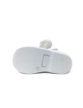 MERCEDITA LONA BLANCA CON RELIEVE DE FLORES